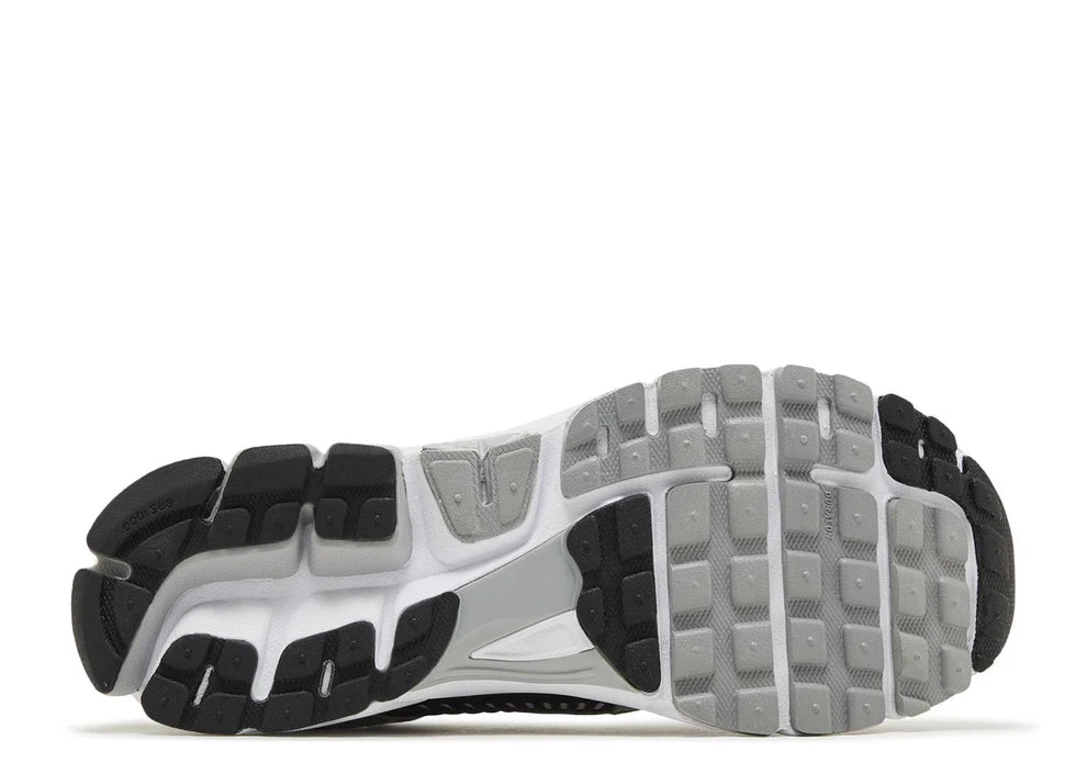 Nike Vomero 5 Metallic Silver Black