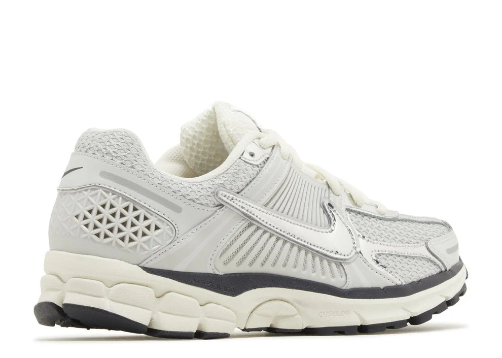 Nike Vomero 5 Chrome