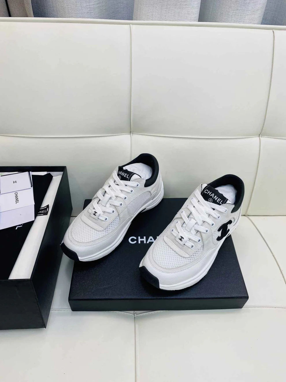 Chanel CC Runner White/Black