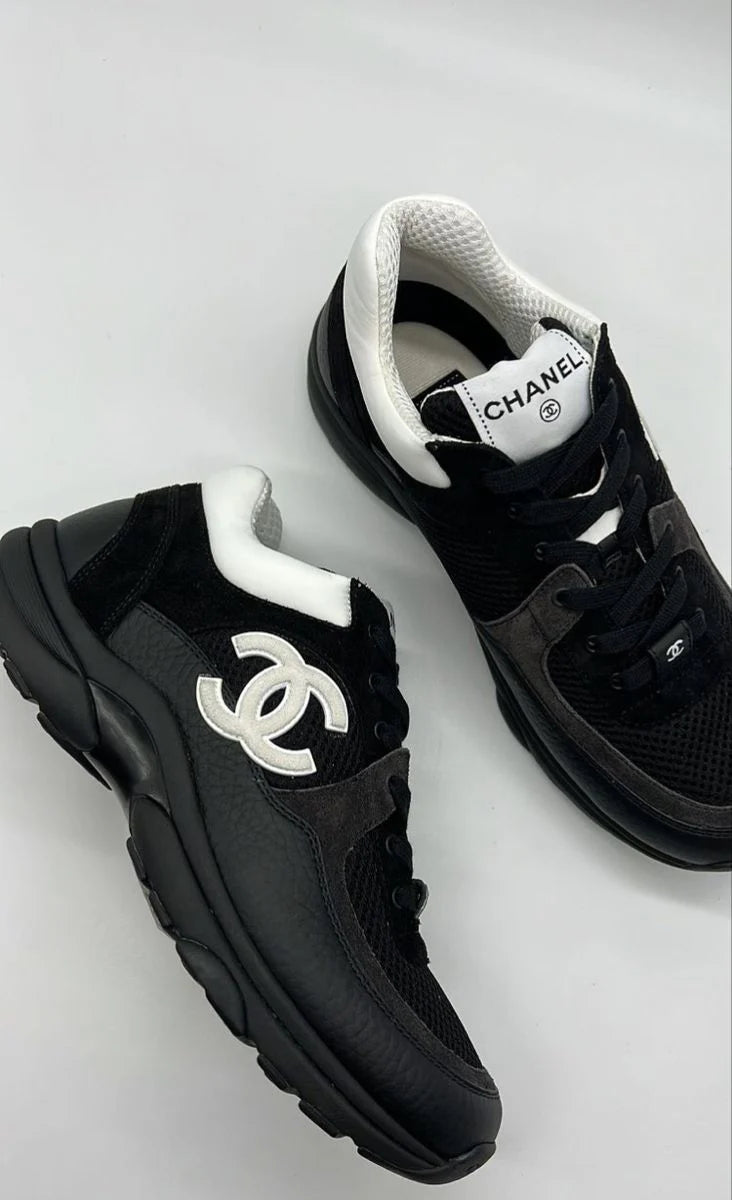 Chanel CC Runner Black/White