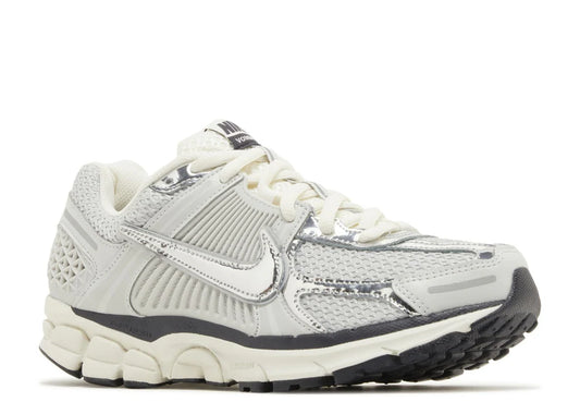 Nike Vomero 5 Chrome