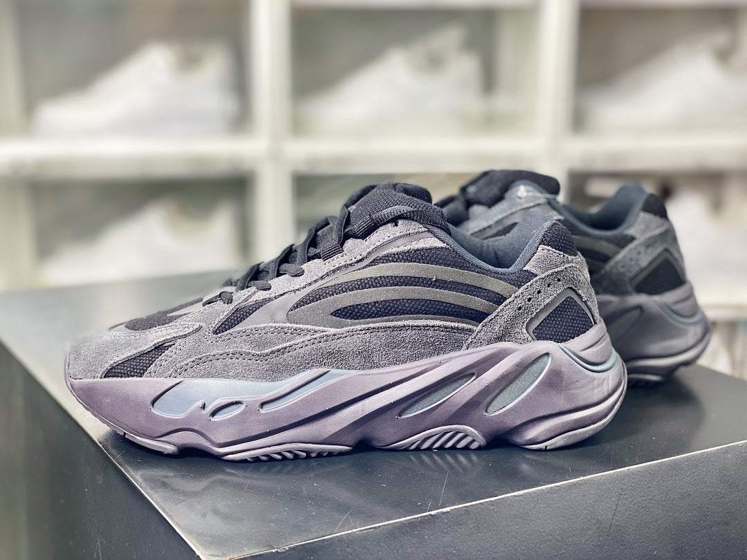 Yeezy 700 V2 Vanta