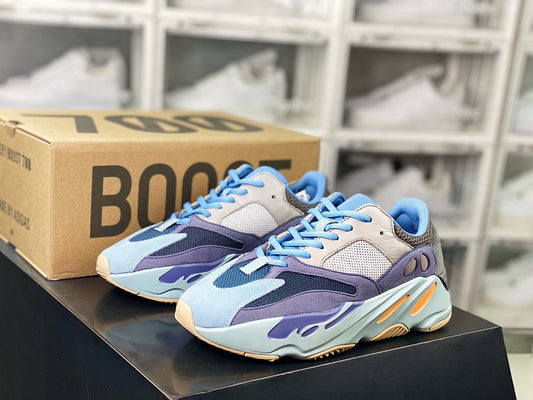 Yeezy 700 V2 Carbone Blue