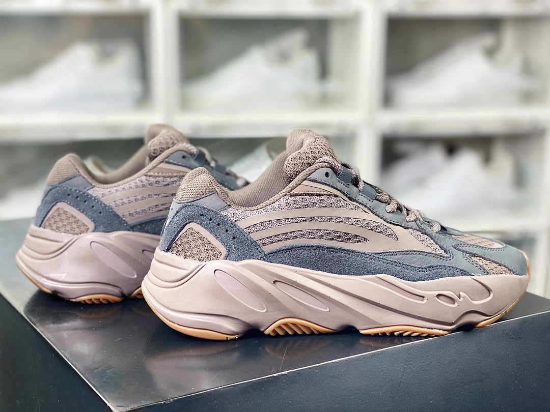 Yeezy 700 V2 Mauve