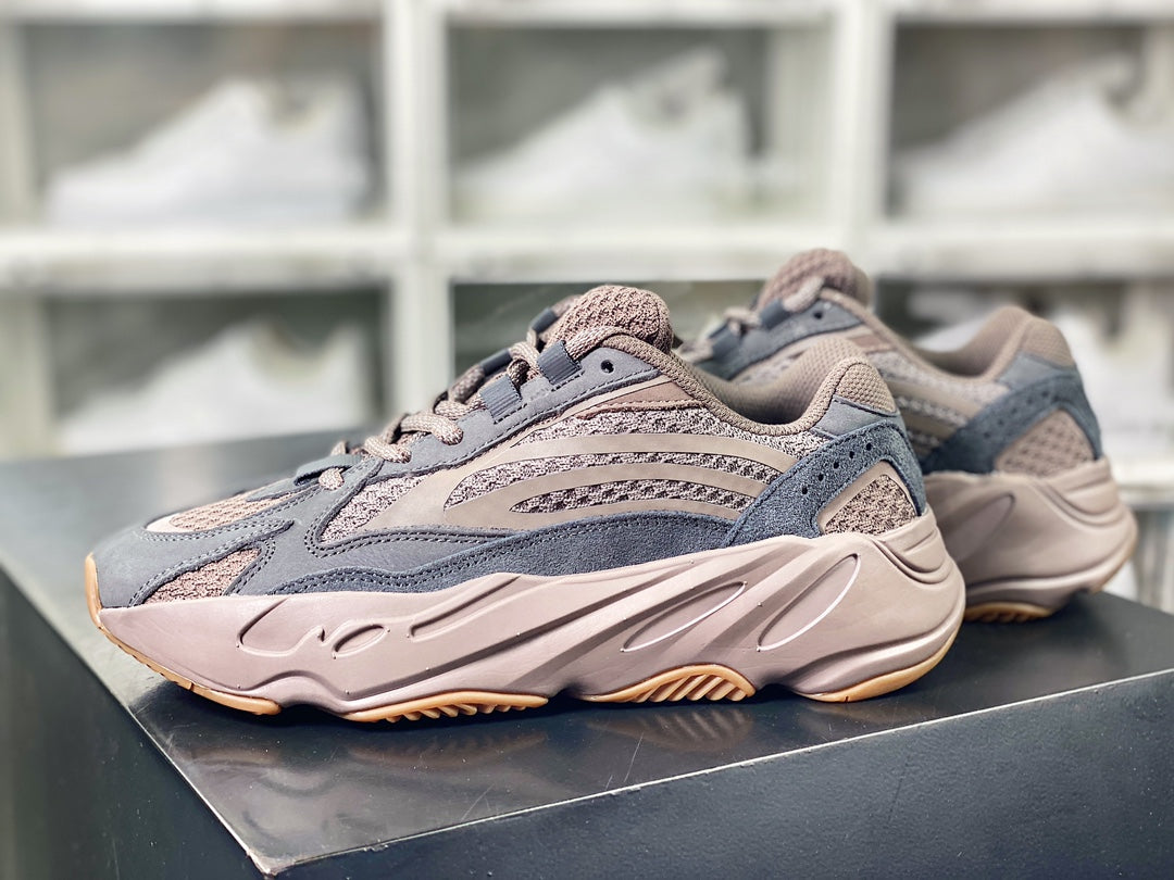 Yeezy 700 V2 Mauve