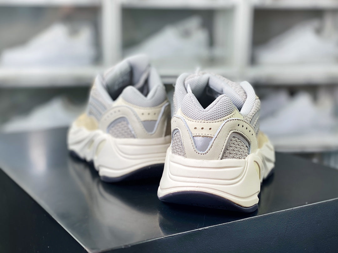 Yeezy 700 V2 Cream