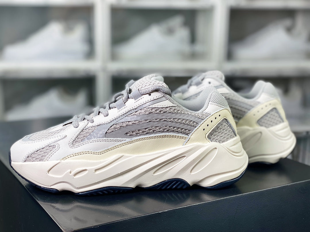 Yeezy 700 V2 Static