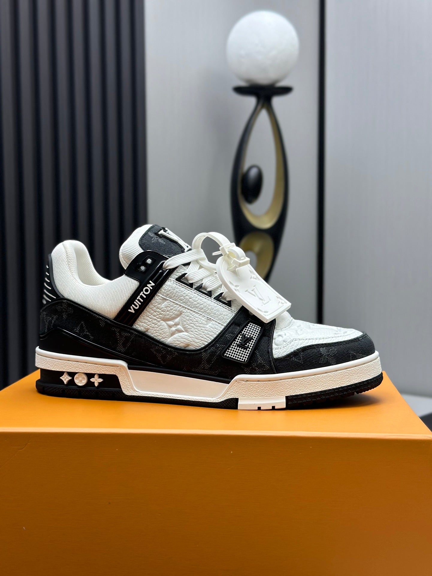 LV Trainer Noir/Blanc