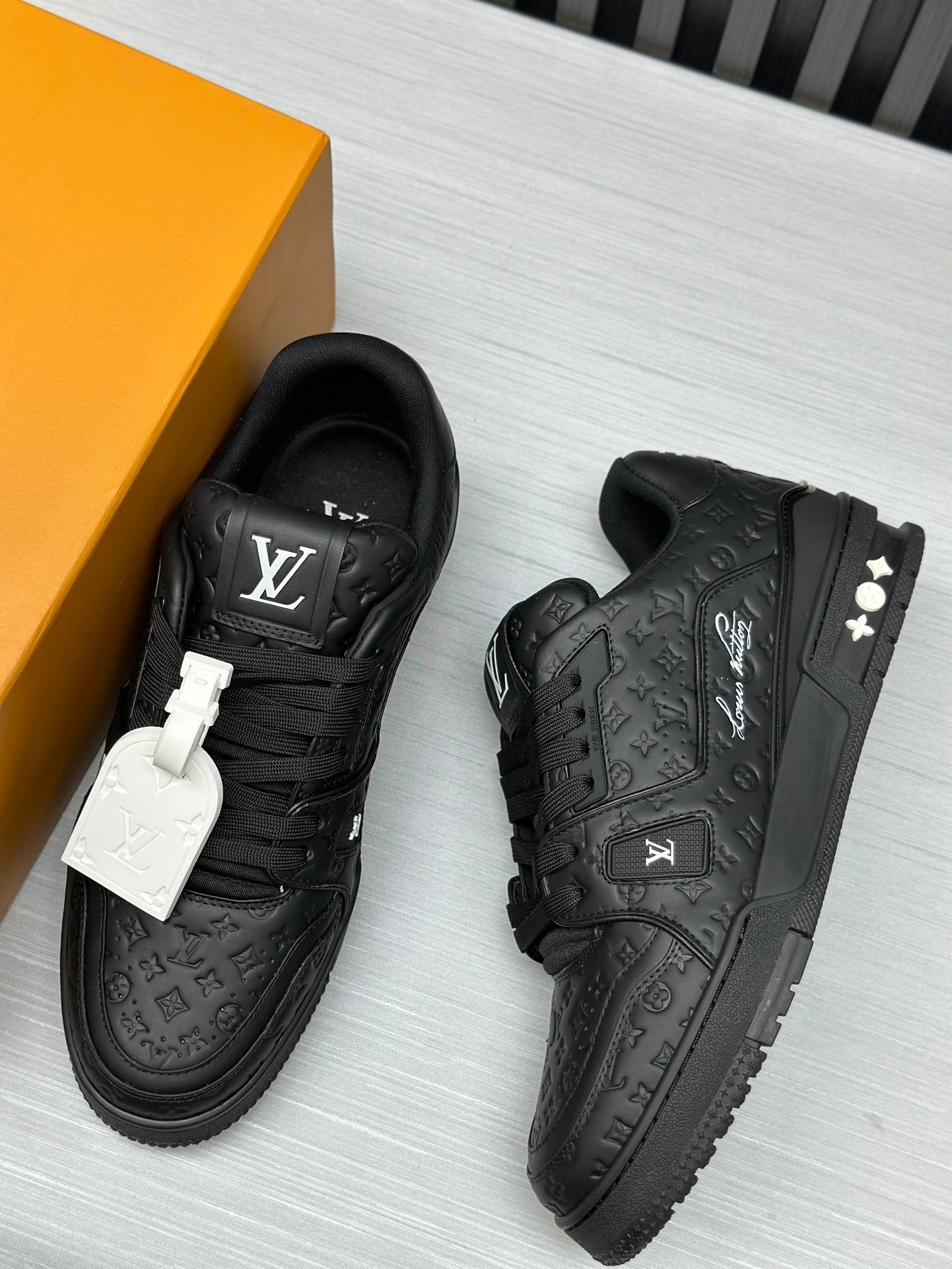 LV Trainer Noir