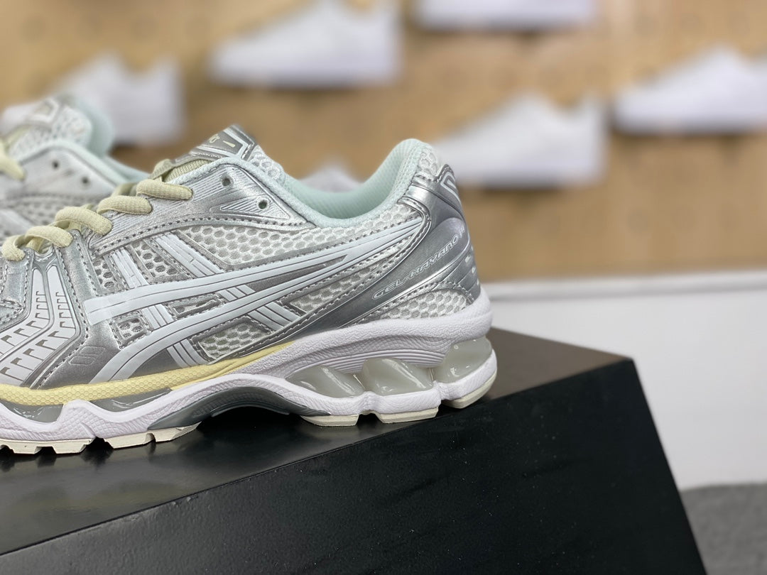 Asics Kayano-14