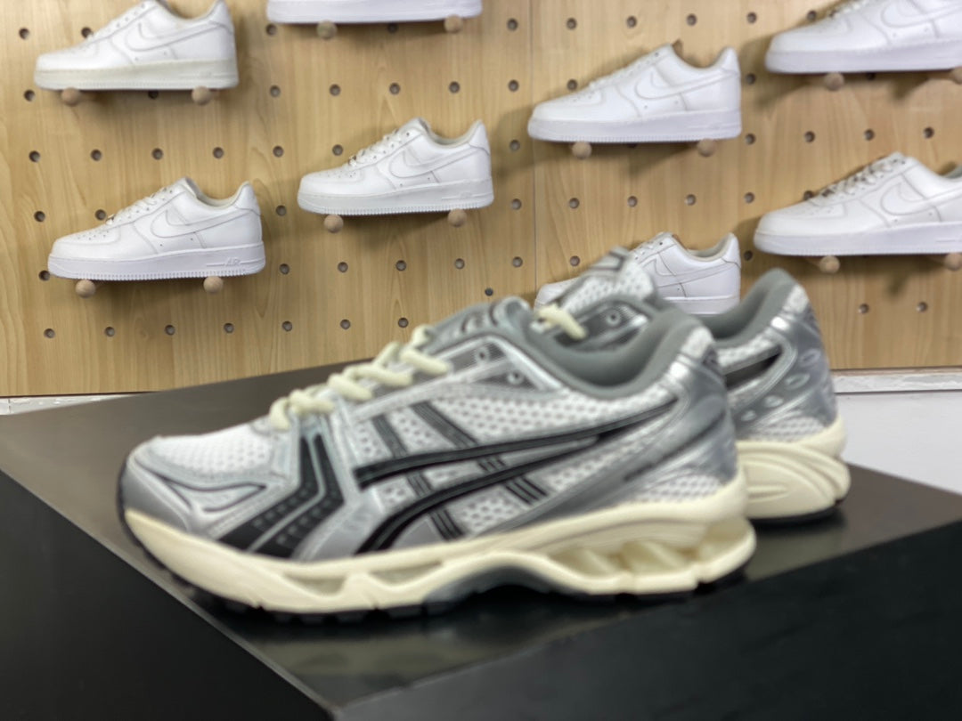 Asics Kayano-14